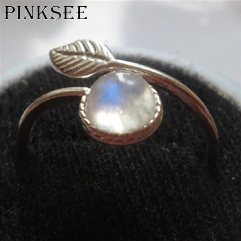 

PINKSEE 1PC Creative Design Retro Original Oval Rainbow Moonstone Ring for Women Girls Club Personality Jewelry
