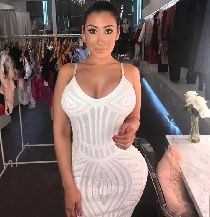 Женское вечернее платье с v-образным вырезом белое блестками лето 2019 | Женская