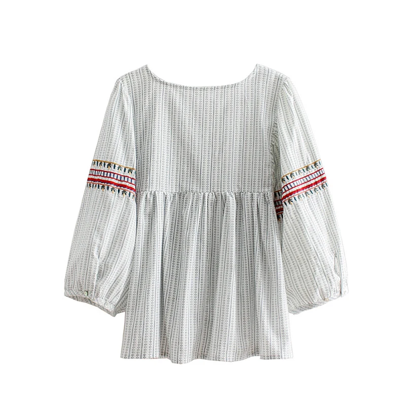 Tribal Folk Style Womens Flower Embroidered Shirt 2018 New Round Neck Lantern Long-sleeved Women Loose Large Size Blouse |