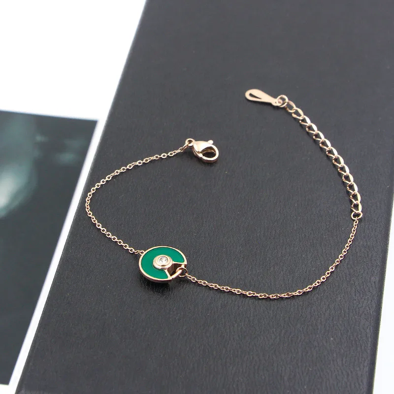 Женский Стальной браслет с цепочкой Titamiun черный/белый шармами в виде кружков и