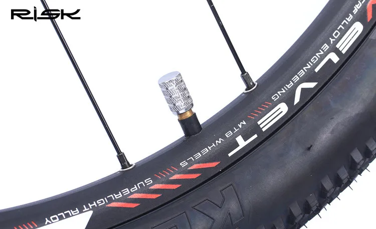 Светло-серый RISK Mtb/Шоссейный велосипед колпачок клапана алюминиевый 7075 CNC Американский клапан колпачок шины аксессуар для велосипеда 2 шт./лот - Цвет: Светло-серый