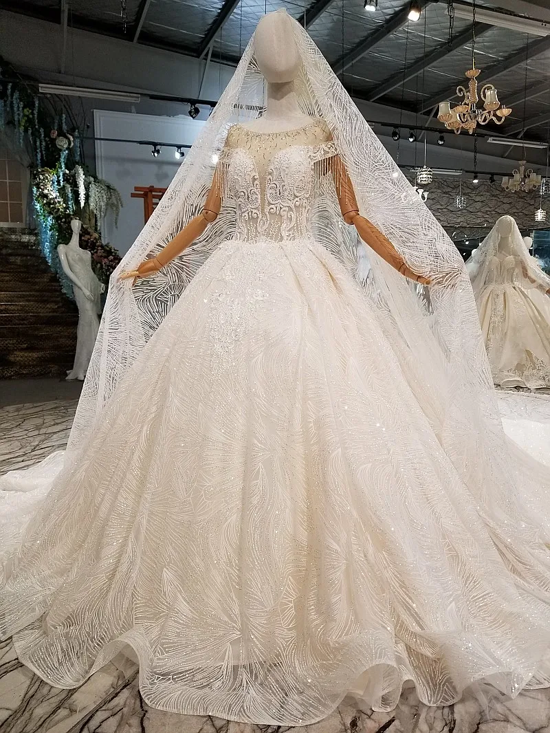 LS645411 2018 new design wedding gowns o neck short sleeves tulle keyhole back puffy customized dress with long veil|Свадебные платья|