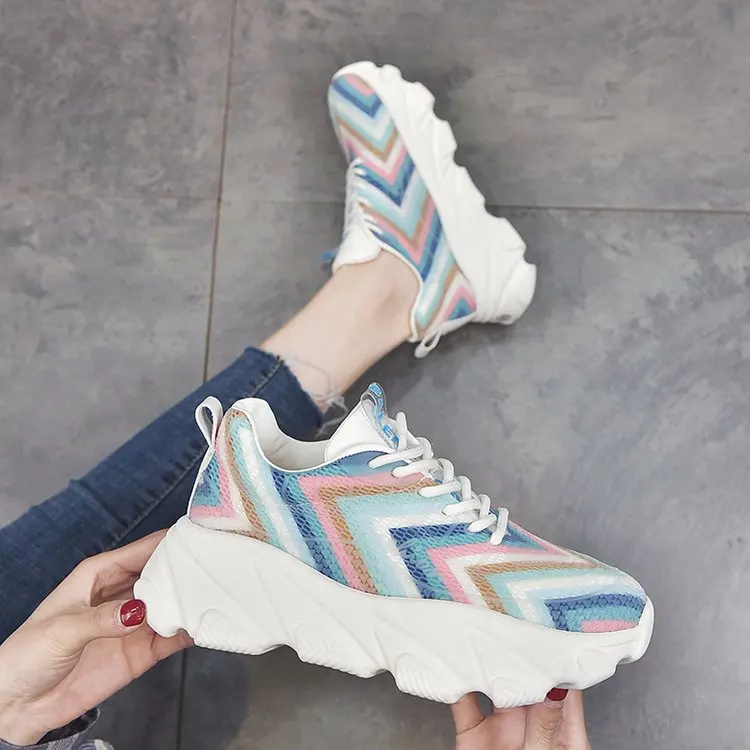 Женская обувь; Новинка года; женские кроссовки на массивном каблуке; обувь из вулканизированной кожи; Повседневная модная обувь для папы; кроссовки на платформе; Basket Femme; Цвет Радужный
