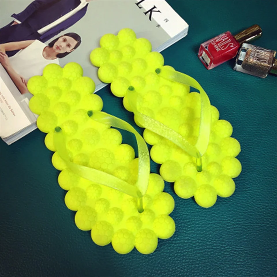 Женские нескользящие тапочки удобные массажные сандалии на плоской подошве