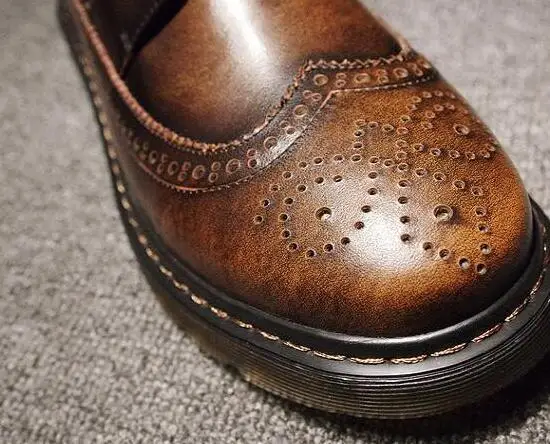 Демисезонные кожаные удобные ботинки увеличивающие рост на шнуровке мужские