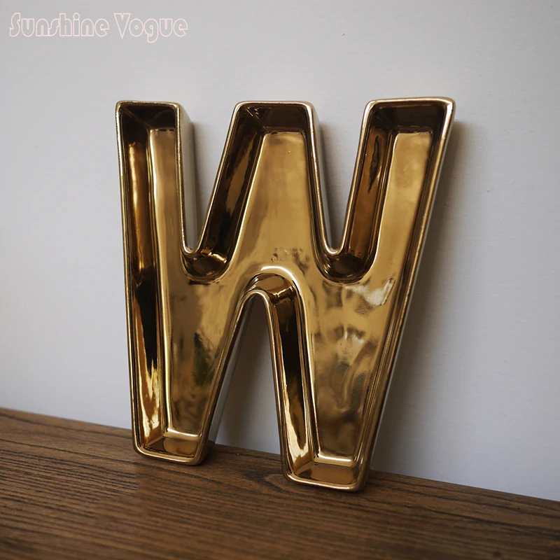 Керамический поднос с золотыми буквами декорирующие десерты тоулы для свадебной