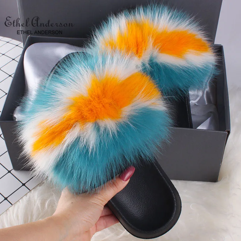 Blue White Orange Модные шлепанцы с натуральным лисьим мехом; женские модные Вьетнамки; Летние пушистые меховые сандалии; обувь на плоской подошве - Цвет: Blue White Orange