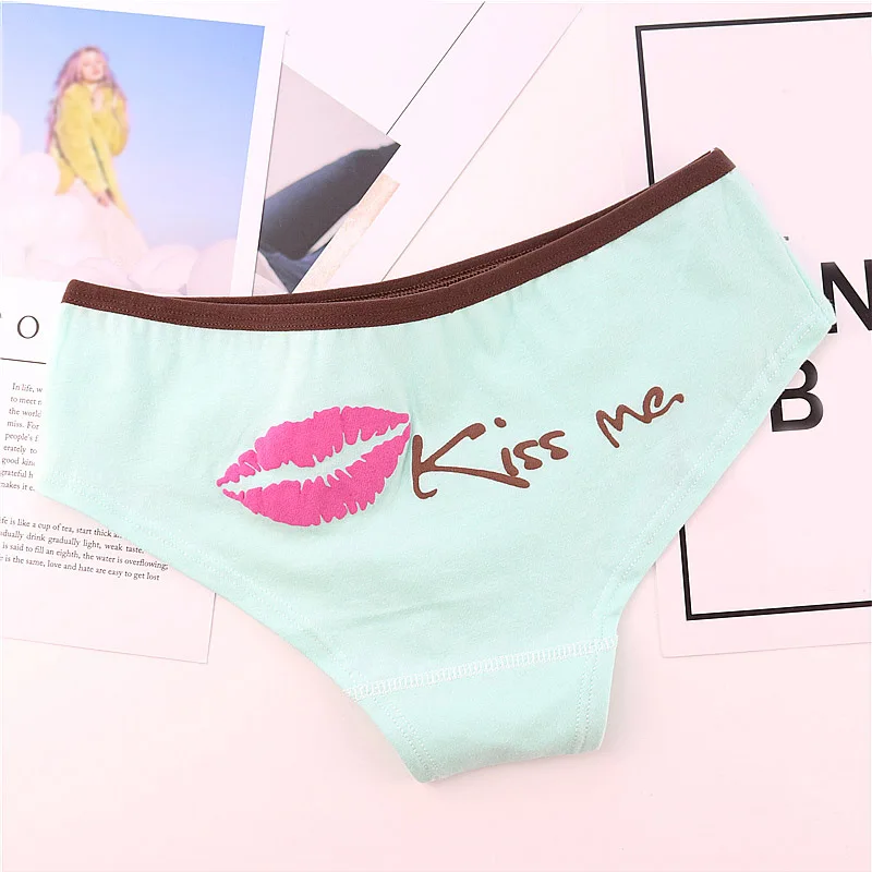 Blue green Лидер продаж, 1 шт., популярное женское нижнее белье с надписью Kiss Me, хлопковое нижнее белье высокого качества, трусы ярких цветов с принтом - Цвет: Blue green