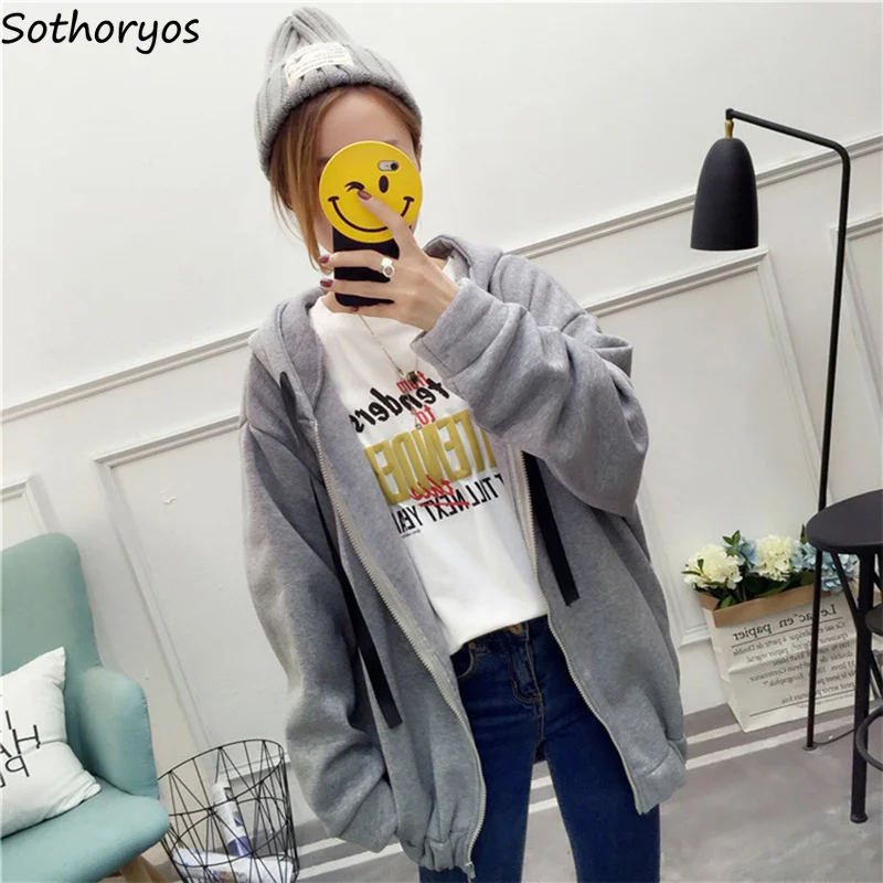 Женская свободная толстовка с капюшоном на молнии буквенным принтом