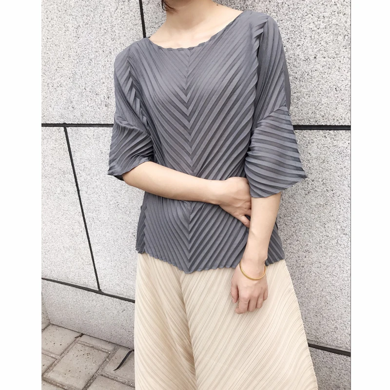 Changpleat, новинка, Женская свободная футболка, топы, Miyak, плиссированная, модный дизайн, Круглый ворот, одноцветная, неровная, большой размер, женские футболки, T956