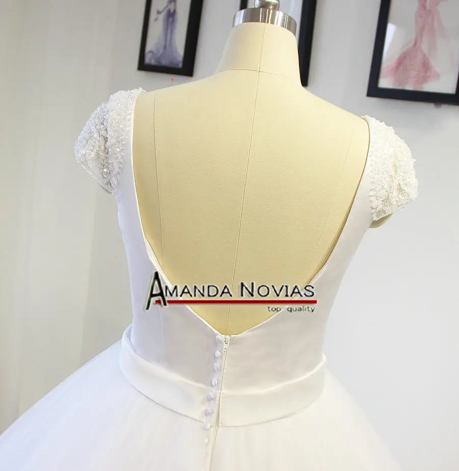 Простое но элегантное бальное платье в пол свадебное с открытой спиной|ball gown wedding