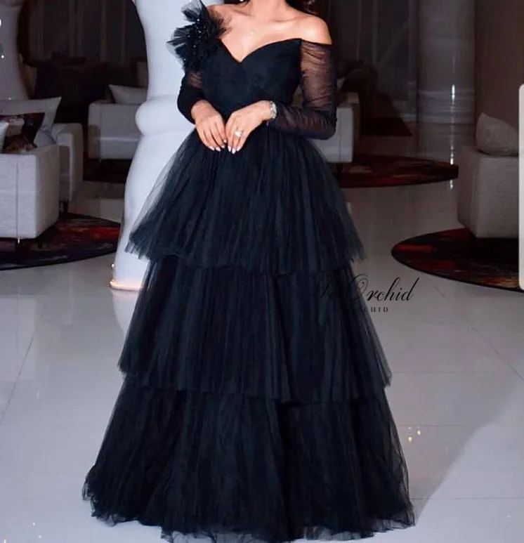 Женское вечернее платье с открытыми плечами PEORCHID черное трапециевидной формы