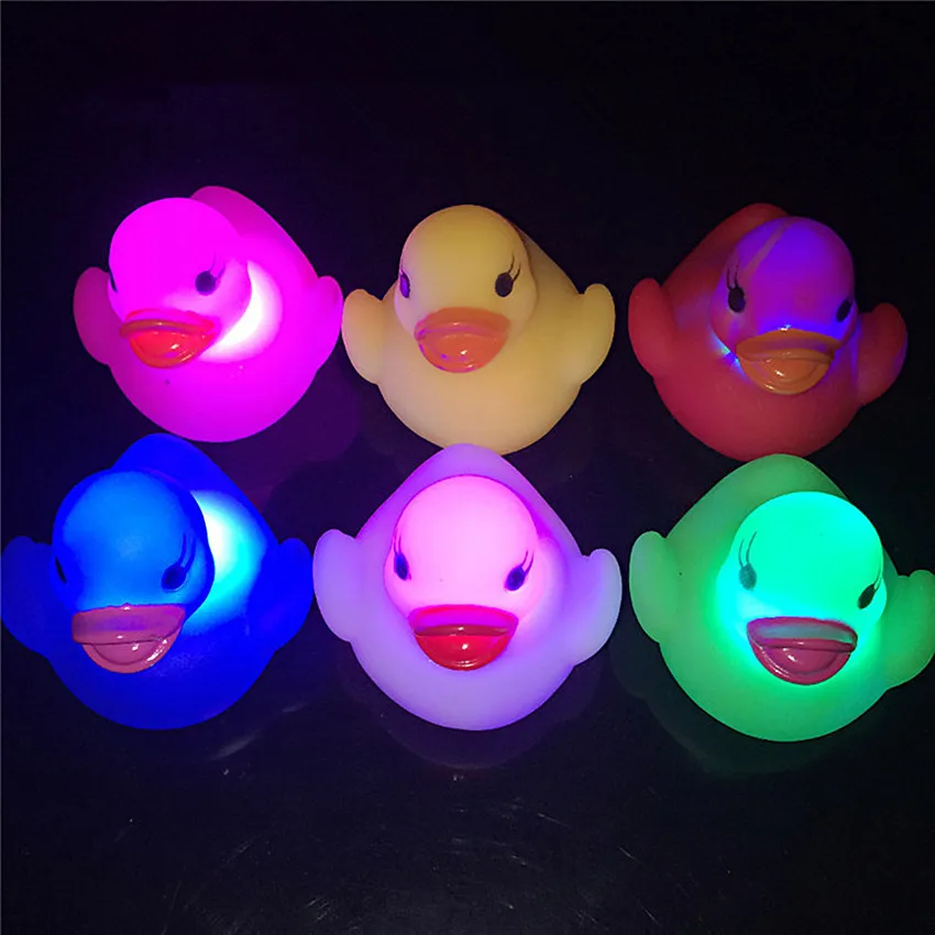 Комплект из 4 предметов Rubber Duck Ванна мигающий светильник игрушка авто Цвет