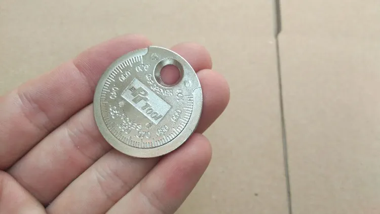 1 шт. измеритель зазора свечи зажигания монетного типа датчик 0 6-2 4 мм |