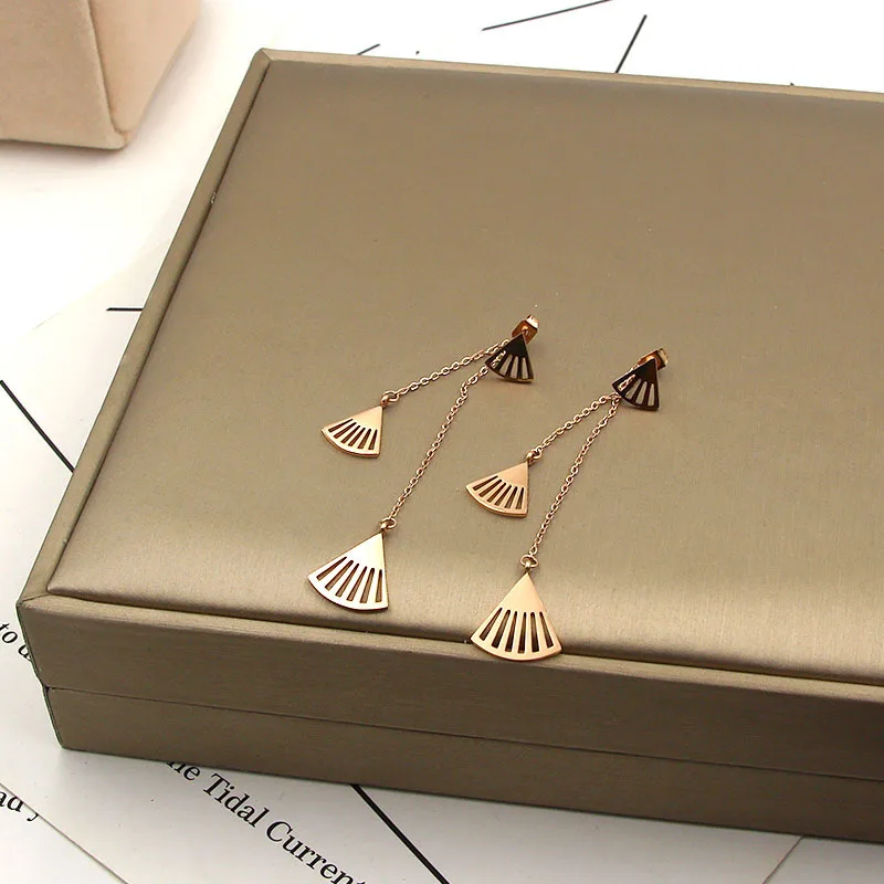 Модные новые Висячие треугольные веерообразные серьги из розового золота