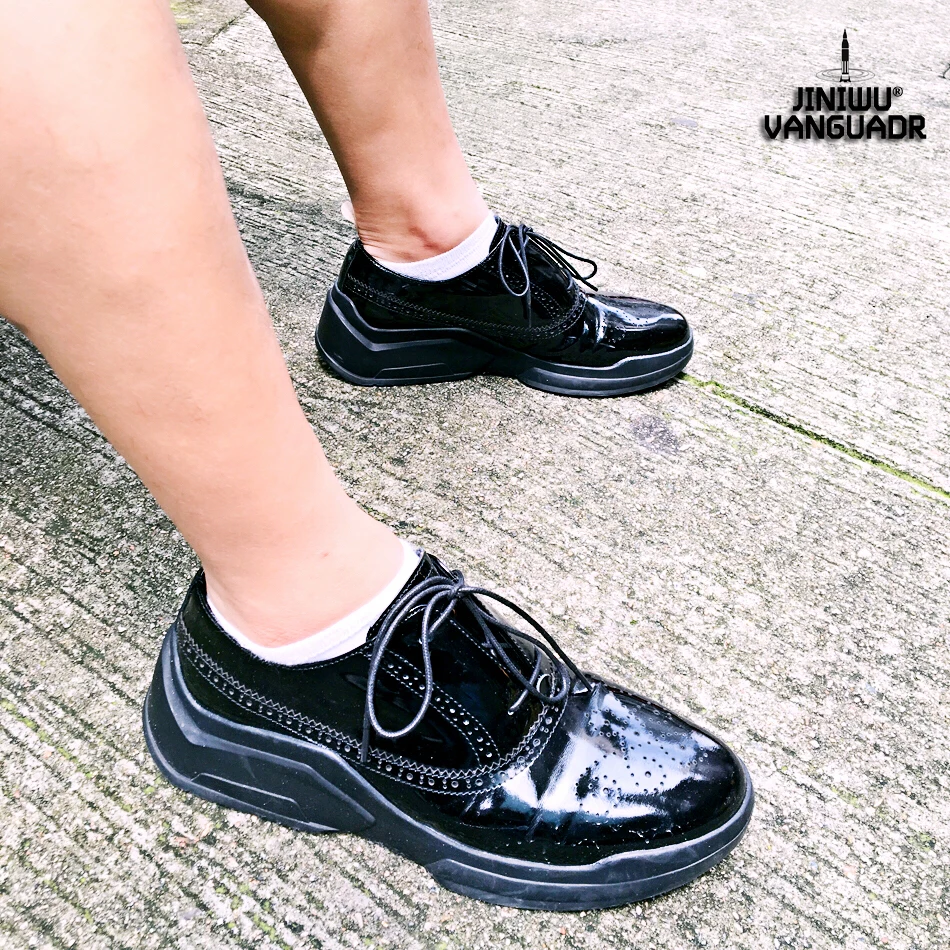 2017 г. Белые/черные резные геометрические оксфорды из натуральной кожи на толстой