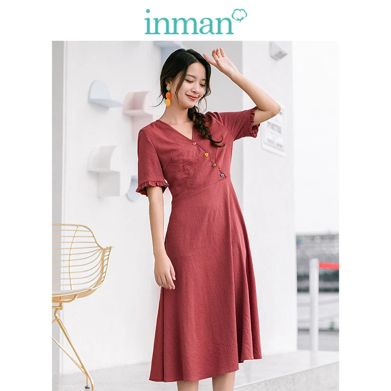 Женское платье INMAN летнее романтичное однотонное с треугольным вырезом на одной