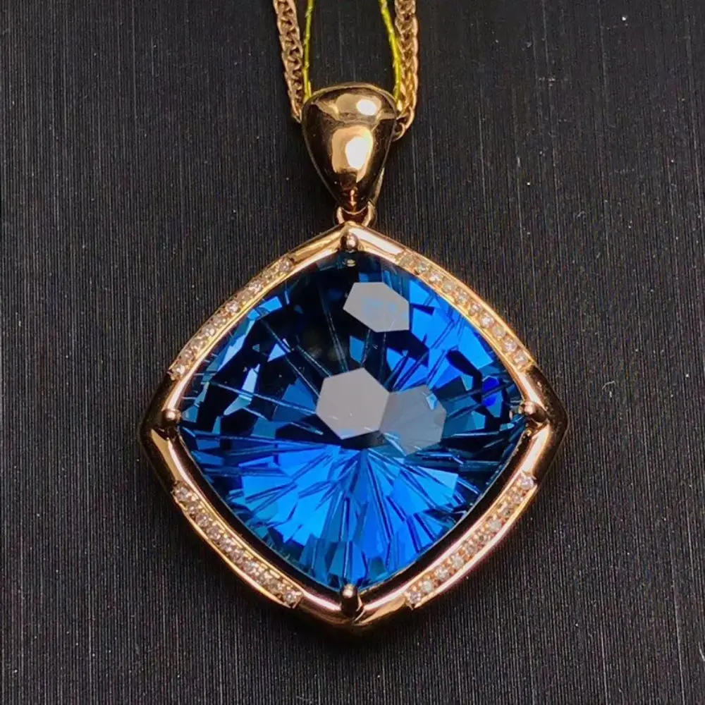 Ожерелье с подвеской натуральным голубым топазом 18 К розовое золото 2