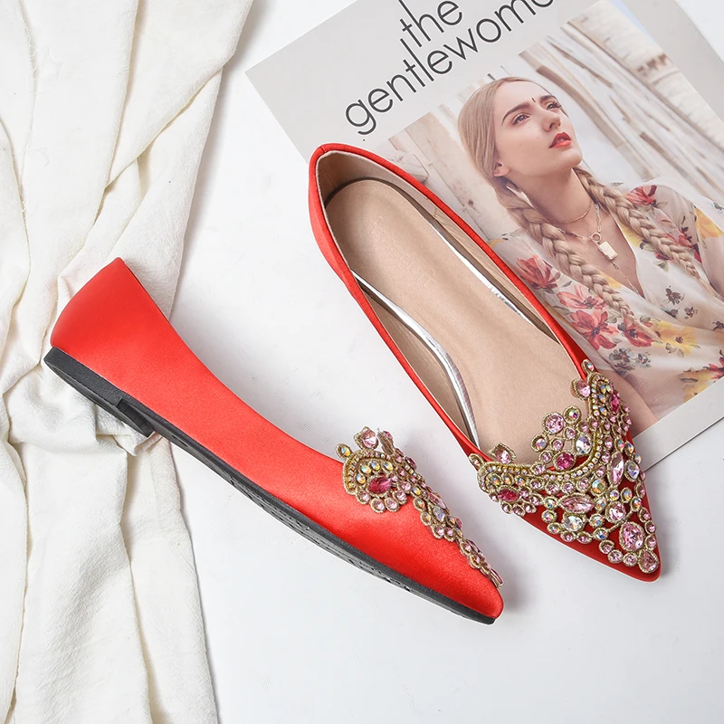 Свадебная обувь красные туфли на плоской подошве со стразами и острым носком