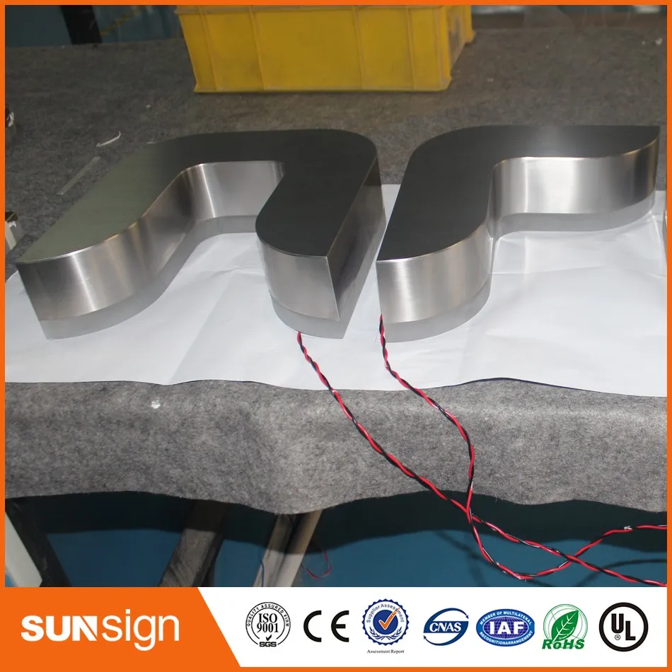 Заводская розетка наружная Водонепроницаемая подсветка хромированная Матовая