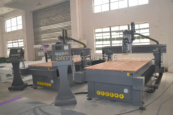Вакуумный стол + 1325 кВт насос Автоматическая смена инструмента cnc маршрутизатор