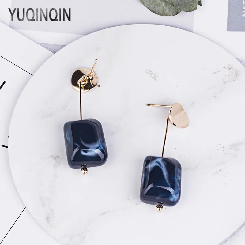 YUQINQIN модные свисающие серьги для женщин акриловые ювелирные изделия длинные
