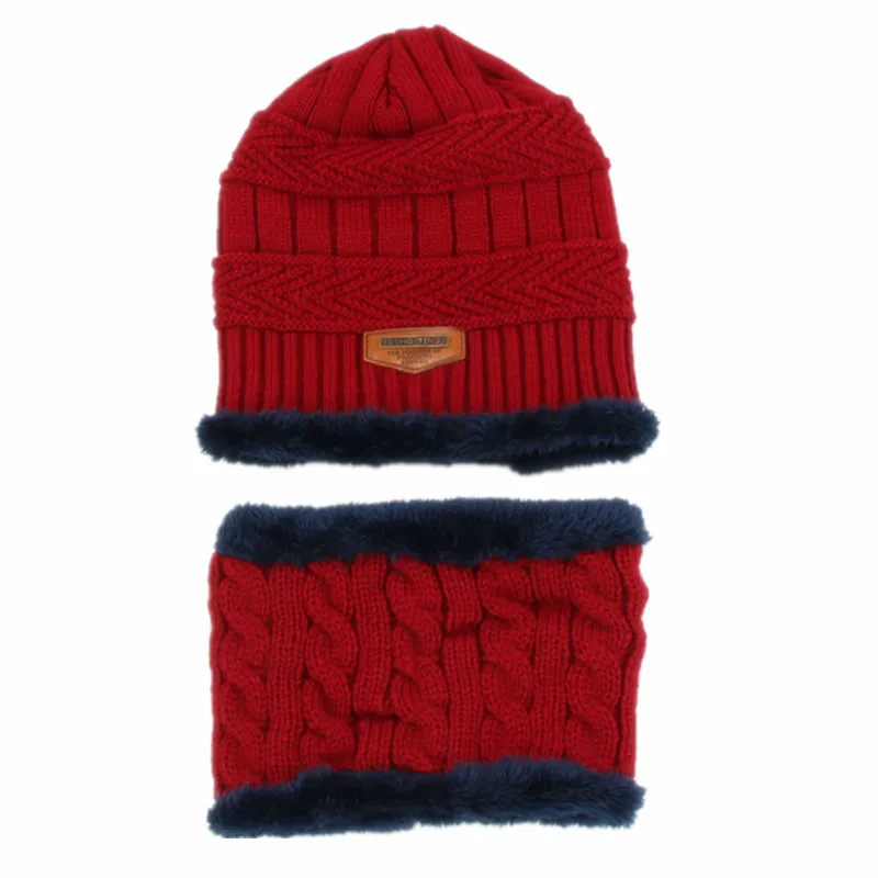 Новая вязаная крючком бархатная шапка и шарф на осень зиму комплект для