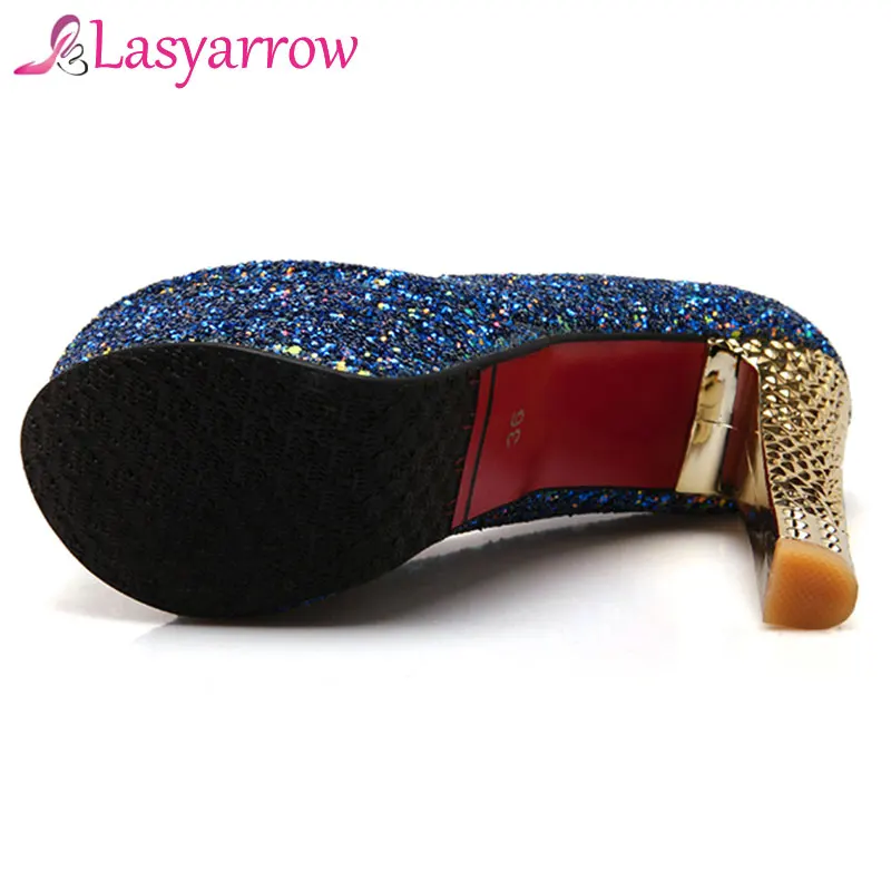 Женские брендовые туфли лодочки Lasyarrow серебристые вечерние на платформе и