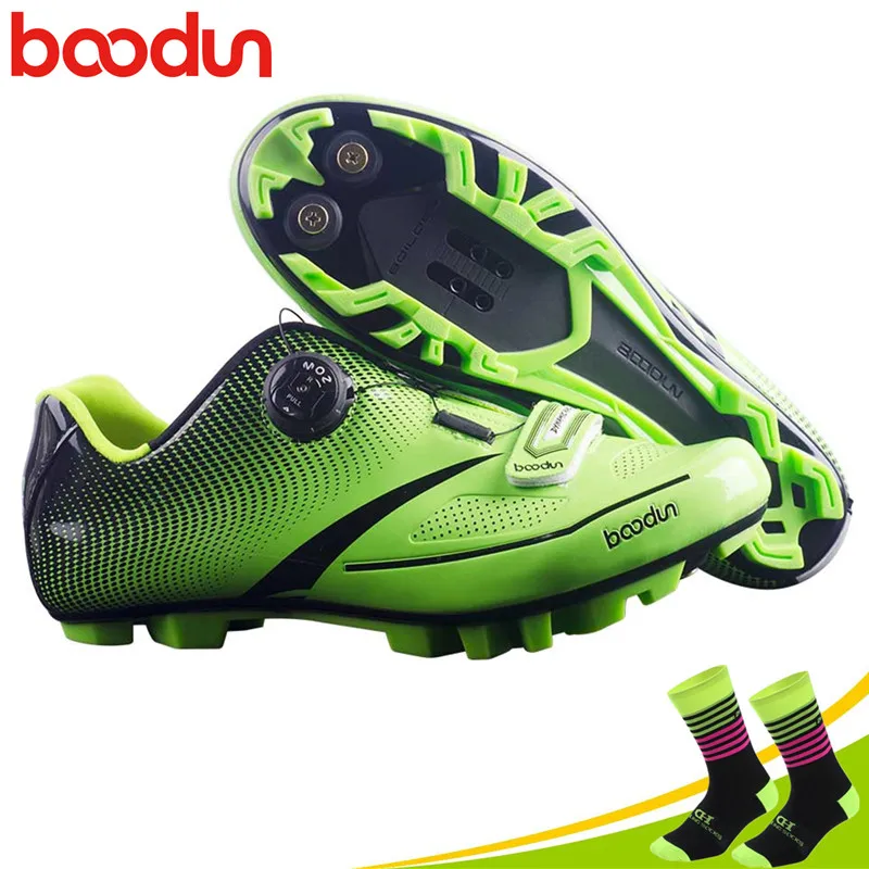 green add socks Кроссовки MTB велосипедная обувь добавить педаль SPD Набор дышащий Профессиональный самоблокирующийся велосипед нескользящий гоночный велосипед Sapatos de ciclismo - Цвет: green add socks