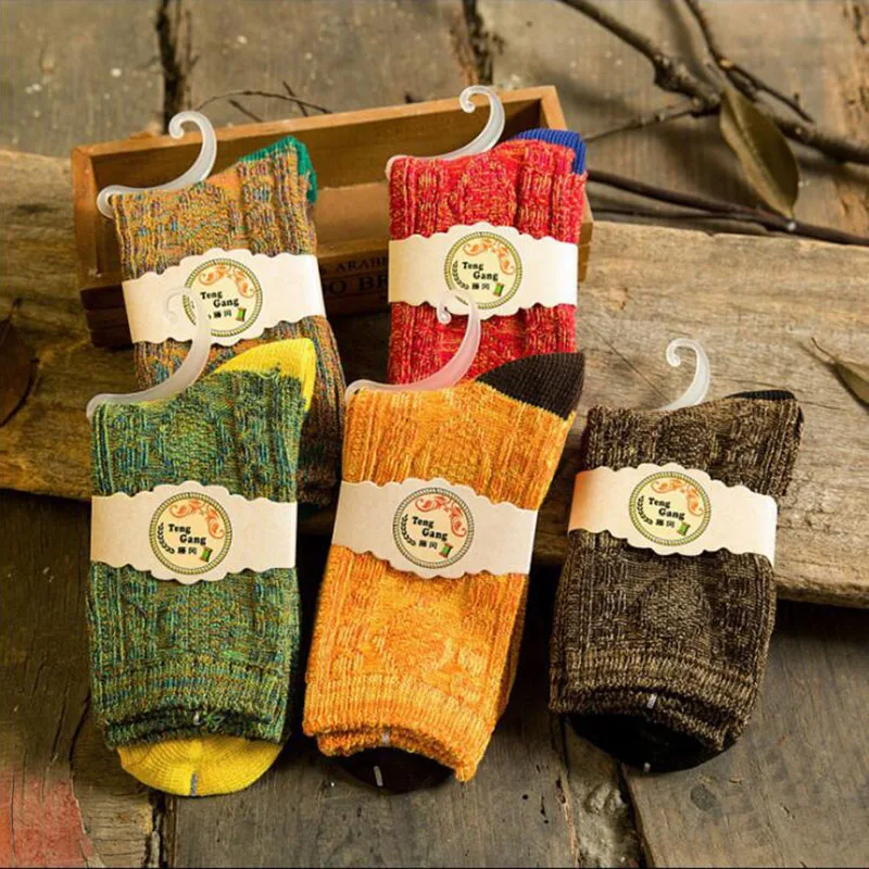 

New Winter Thick Knitted Girls Stockings for Women Retro Warm Elastic Patchwork Christmas Stocking Green Yellow Red Meias QMH