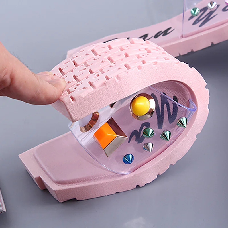 С заклепками Стразы Женские шлепанцы Сезон лето Женская обувь с украшением в