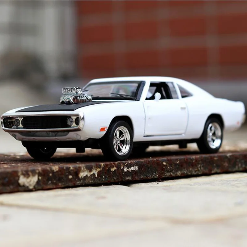 17 см 1:32 Масштаб 4 цвета металлический сплав 1970 Dodge зарядное устройство быстрая модель автомобиля оттягивать назад литые автомобили игрушки для детской коллекции