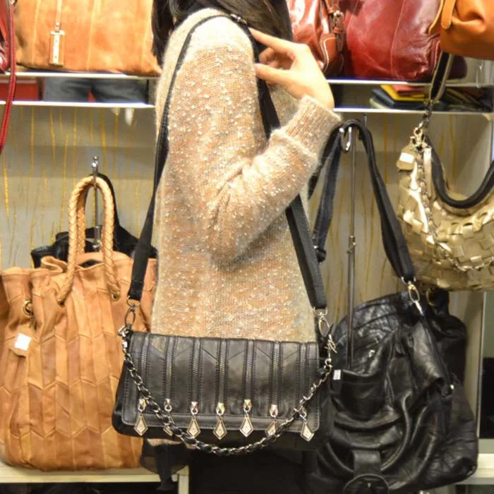 Foreign orders Yang Pi Duola head shoulder bag diagonal package |
