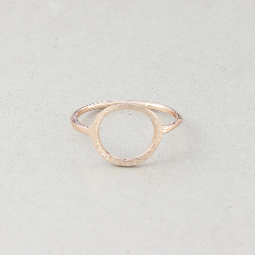 Минимализм Jewelry цвета: золотистый, серебристый Цвет Мода Открытый круг Кольца высокое качество Modern Eternity кольцо для Для женщин Обручение подарок