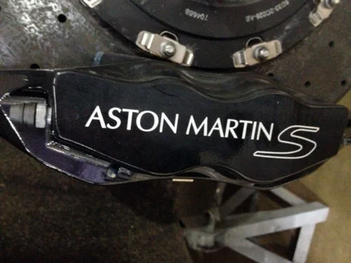 Накладки на суппорт тормоза Aston Martin наклейки для стайлинга автомобилей 8