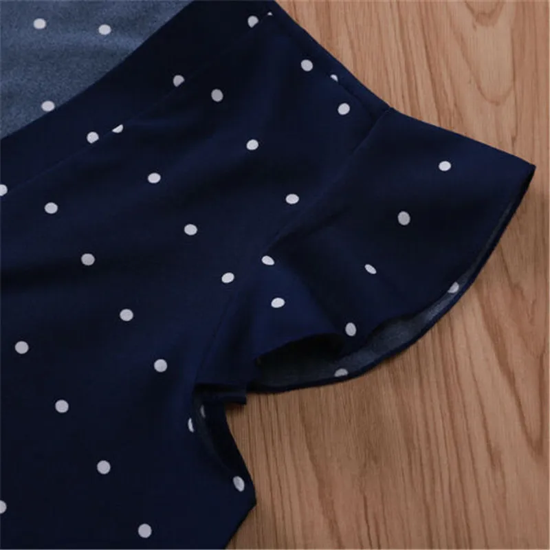 Женская блузка в горошек с V-образным вырезом и коротким рукавом | одежда