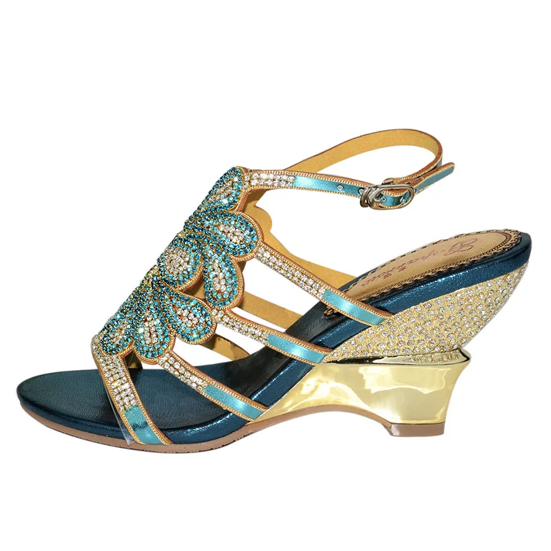 Женские свадебные босоножки со стразами в римском стиле на танкетке синего цвета