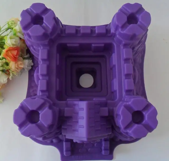 FREE SHIPPING !!!Green Good Quality 100% Food Grade Silicone Cake Mold/Muffin Cupcake Pan Castle mould |