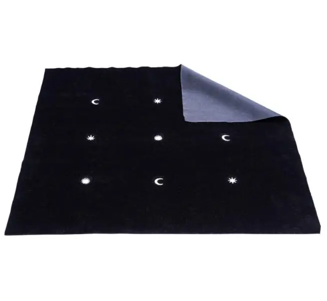 

2019 New tarot tablecloth Velvet large size board game accessories Thickened stars moon embroidery tablecloth 50*50 cm
