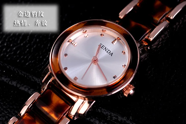 Европейские сексуальные леопардовые каучуковые часы с браслетом для женщин