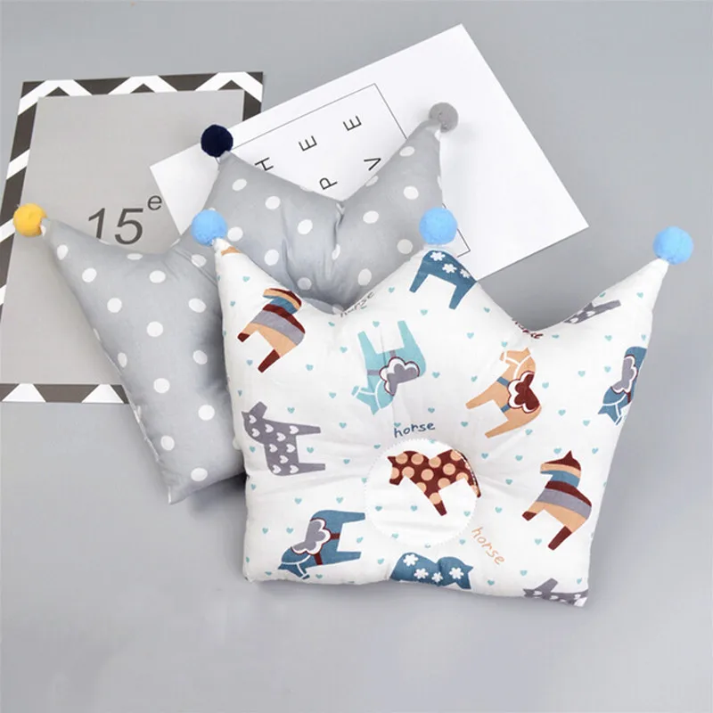 Детская подушка для придания формы предотвращающая появление плоской головы