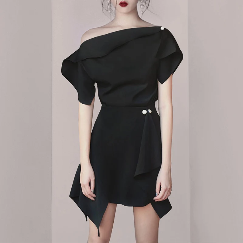 

Max Spri 2019 New Fashion Party Style Women Dress Solid Black One Shoulder With Belt Asymmetric Hem Mini Party Dress