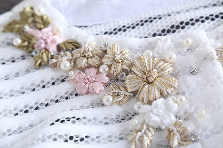 

New 2019 High Quality Women Ladies Autumn Winter Fashion Hollow Out Embroidery British Style Trench Coat Designer Runway Coat