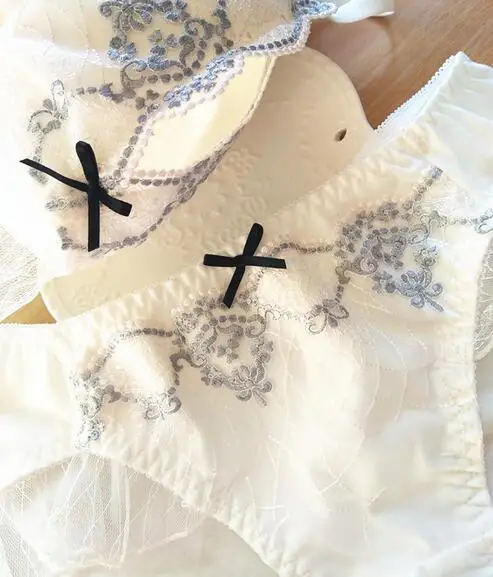 Женский комплект бесшовных трусов кружевные трусики с мягкими бесшовными