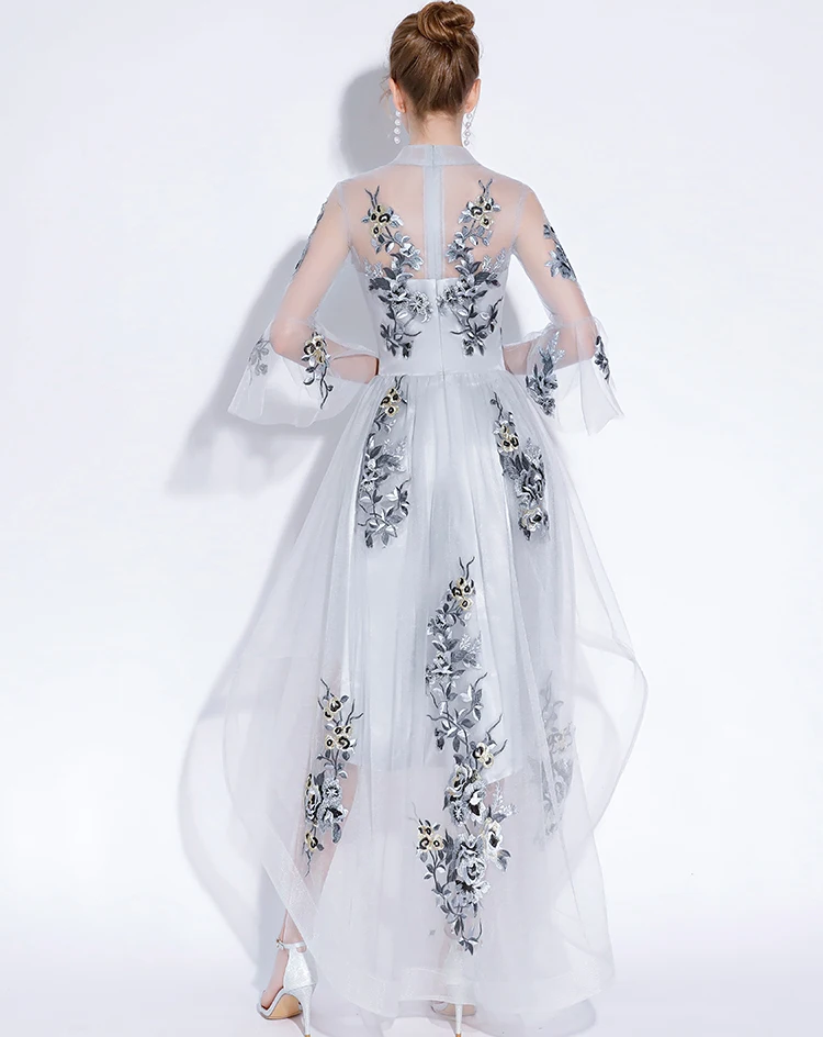 Женское вечернее платье с глубоким вырезом Robe De Soriee серое высоким воротом и