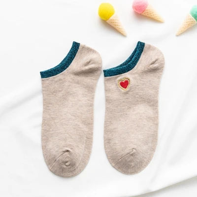 Блестящие модные блестящие цветные женские короткие носки с сердечками; сезон весна-лето; шикарные хлопковые носки с украшениями; милые короткие носки с вышивкой - Цвет: khaki