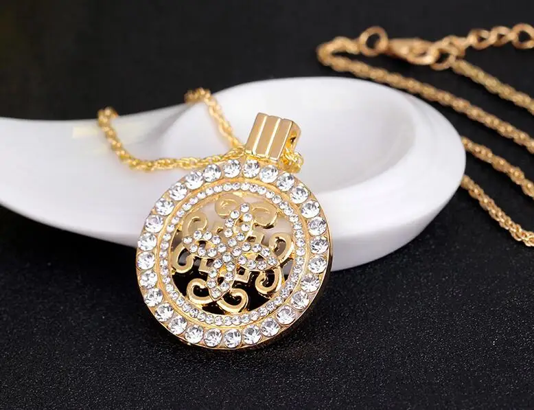 Dazzling rhinestones Chinese knot hollow pattern fashion lady`s pendant necklace jewelry | Украшения и аксессуары