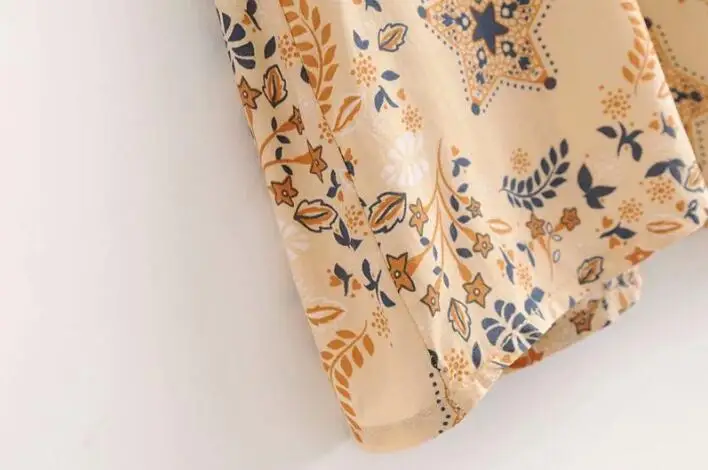 Bohemian Wood Ears Reffles Lace Up V neck Star Floral Print Flare Sleeve Shirt Beige Holiday Women Stream Pullover Blouse Tops |