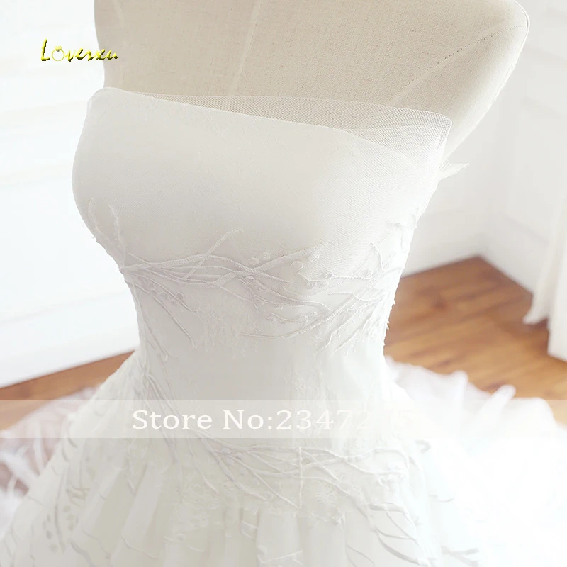 

Loverxu Robe De Mariee Strapless A Line Lace Wedding Dresses 2019 Appliques Embroidery Court Train Vintage Bridal Gown Plus Size