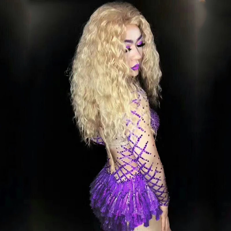 Женский костюм для ночного клуба с бриллиантами фиолетового цвета и кисточками